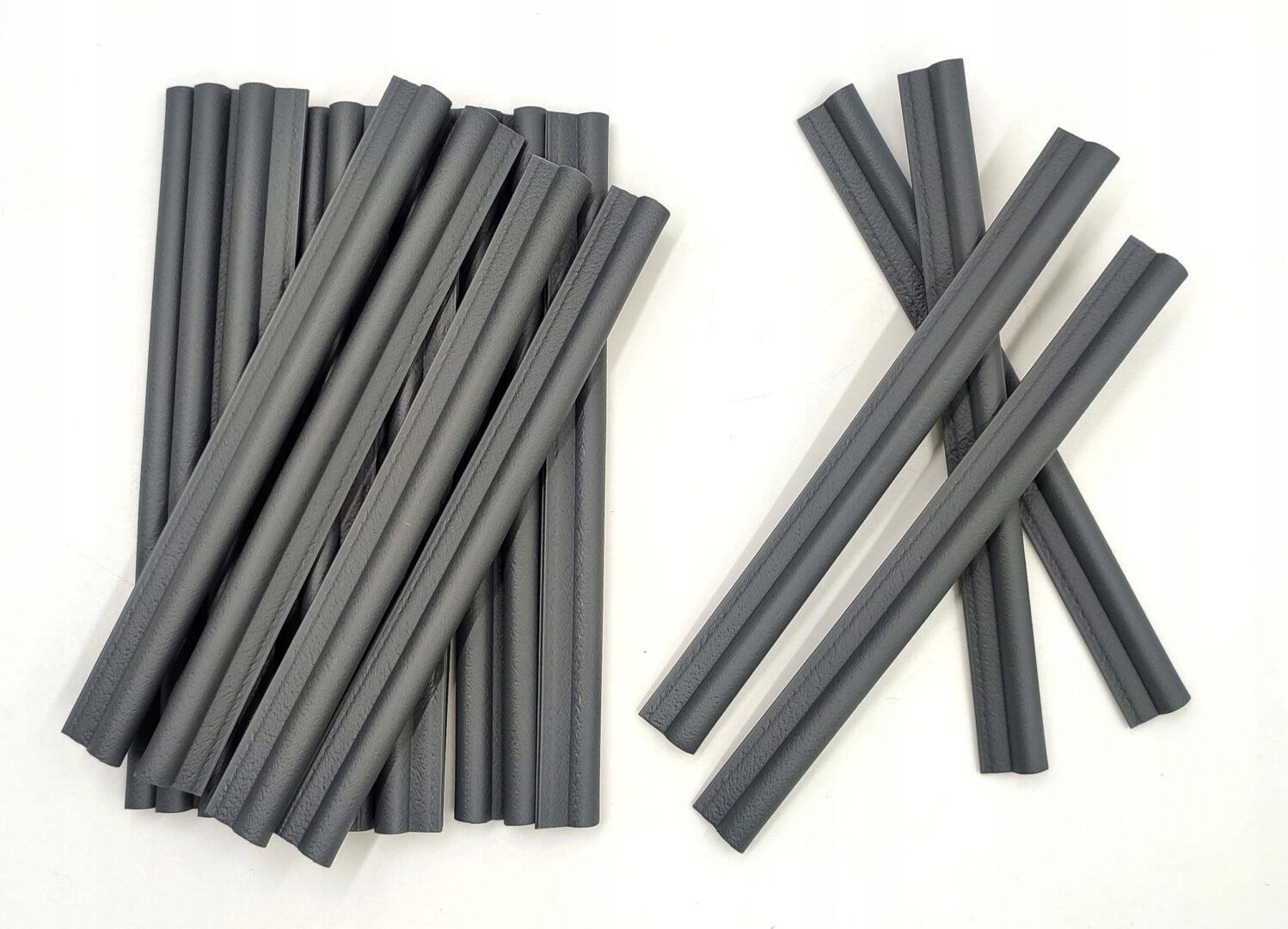 KLIPSY MONTAŻOWE do taśm i mat ogrodzeniowych DEKOMAT opakowanie 20 sztuk - obrazek 3